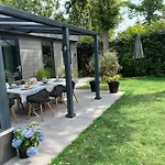 Peace, Quiet And Near The And The Sea In Zeeland! 7 People Feriehus Kortgene