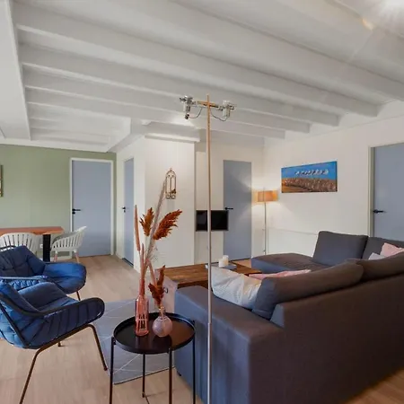 Peace, Quiet And Near The And The Sea In Zeeland! 7 People *