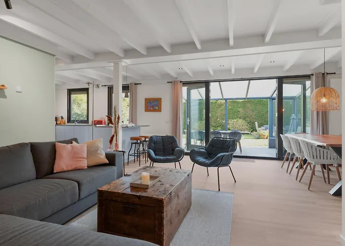 펜션 Peace, Quiet And Near The And The Sea In Zeeland! 7 People