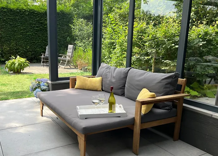 Peace, Quiet And Near The And The Sea In Zeeland! 7 People 펜션