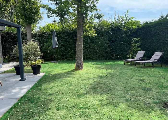 Peace, Quiet And Near The And The Sea In Zeeland! 7 People *