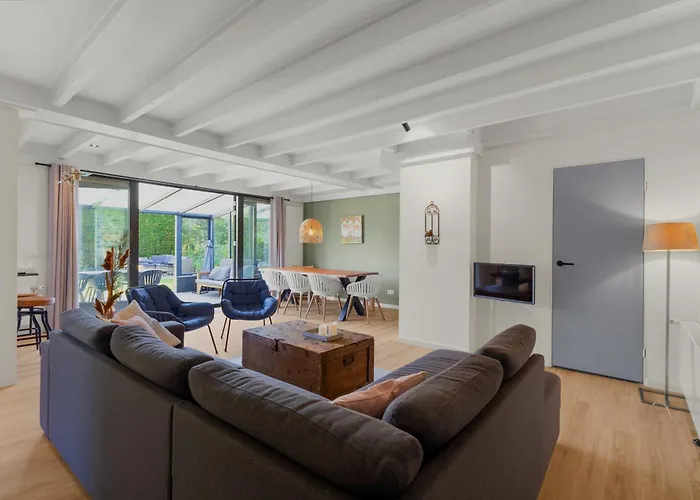 펜션 Peace, Quiet And Near The And The Sea In Zeeland! 7 People 코트켄