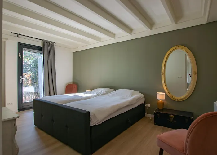 펜션 Peace, Quiet And Near The And The Sea In Zeeland! 7 People 코트켄