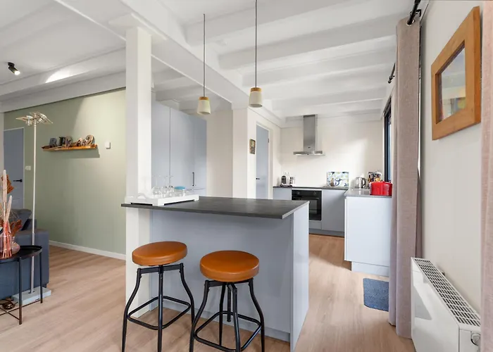 펜션 Peace, Quiet And Near The And The Sea In Zeeland! 7 People 코트켄